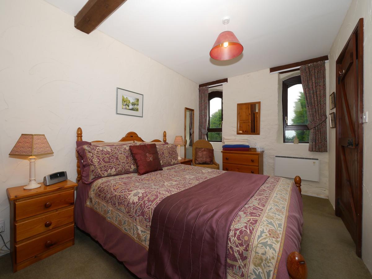 Kennacott Court Holiday Cottages Бюд Екстериор снимка