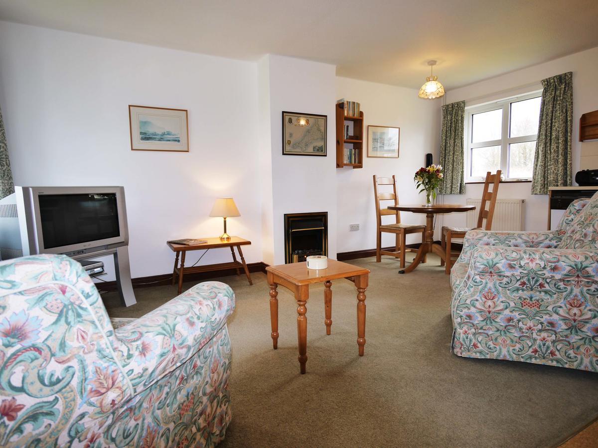 Kennacott Court Holiday Cottages Бюд Екстериор снимка