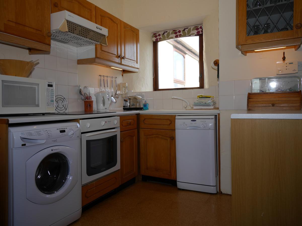 Kennacott Court Holiday Cottages Бюд Екстериор снимка