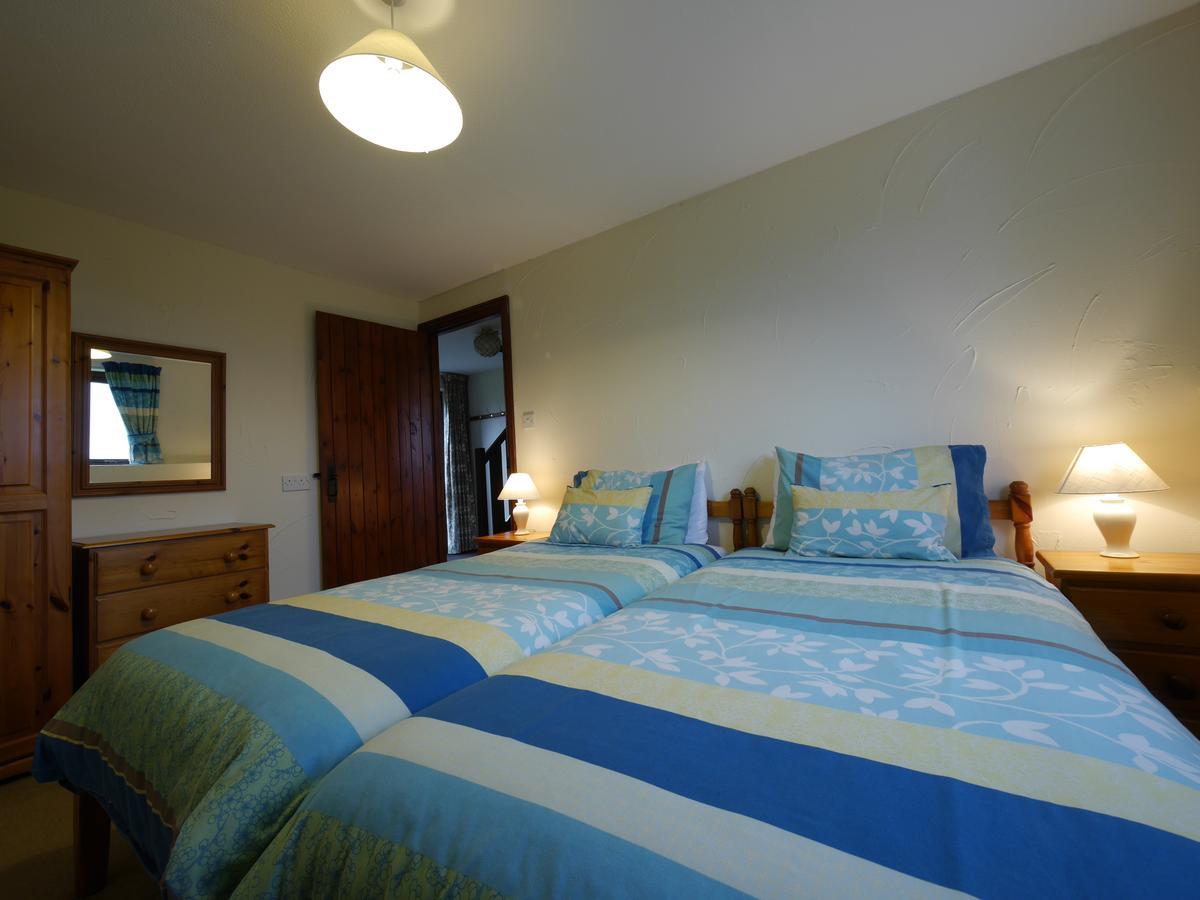 Kennacott Court Holiday Cottages Бюд Екстериор снимка