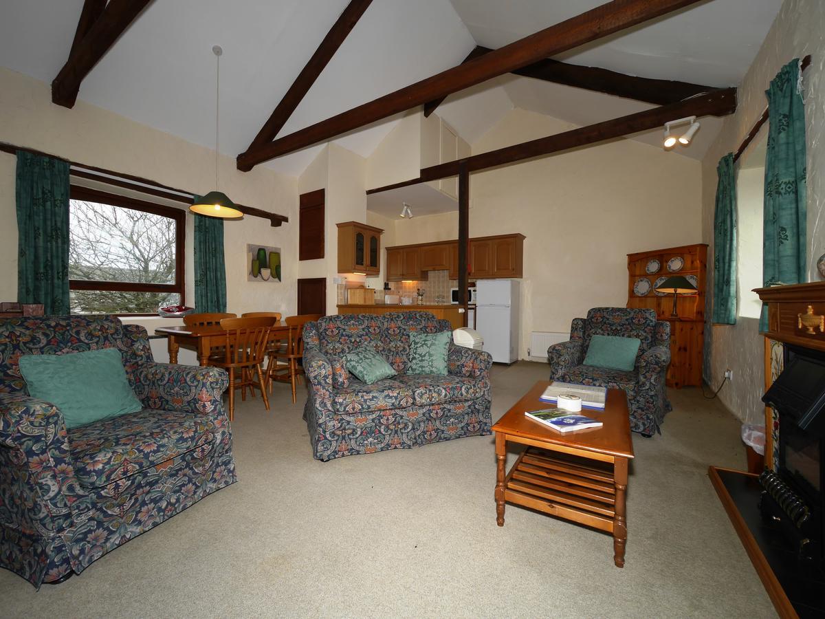 Kennacott Court Holiday Cottages Бюд Екстериор снимка