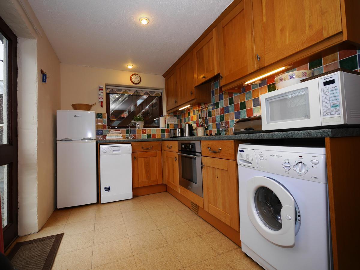 Kennacott Court Holiday Cottages Бюд Екстериор снимка