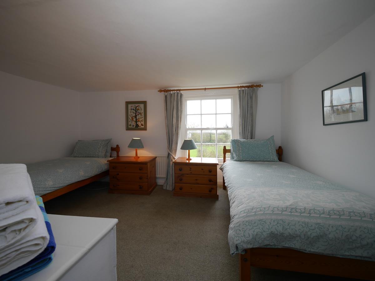 Kennacott Court Holiday Cottages Бюд Екстериор снимка