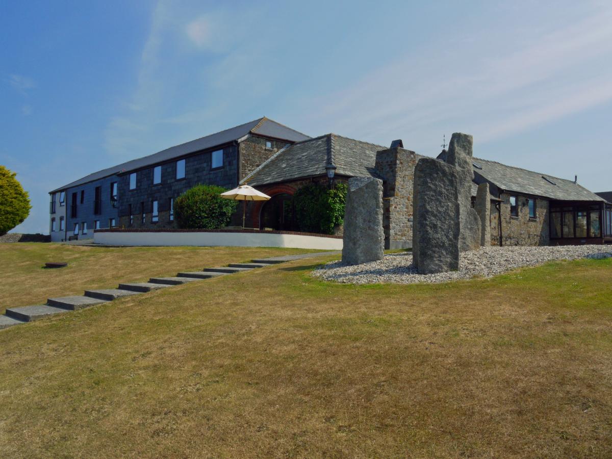 Kennacott Court Holiday Cottages Бюд Екстериор снимка